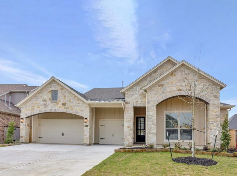 2211-FENN-DALE-COURT_FRONT-eLEVE