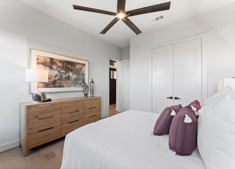 Secondary Bedroom 2-DVA03743