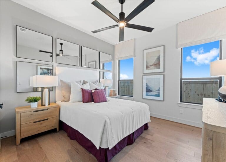 Secondary Bedroom-DVA03740